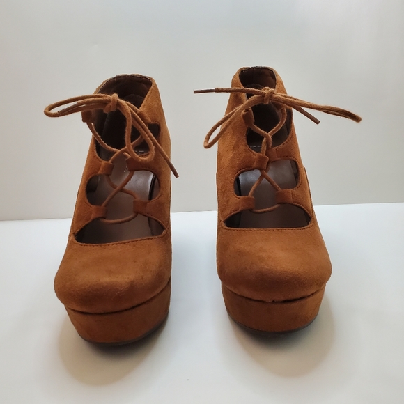 Y•Not? Camel Lace Up Platform Wedge Sz 8.5 - Picture 6 of 14
